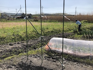 支柱は複数で補強する