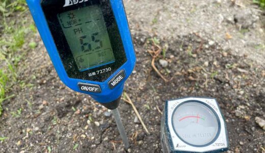 シンワ測定のアナログ／デジタル土壌酸度計の測定値を比較